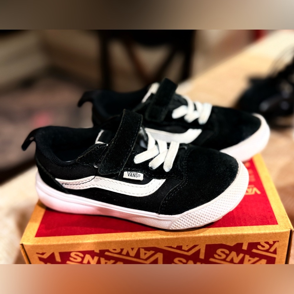 Toddler Vans Ultra range 66